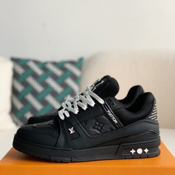 L X V TRAINER SneakersSUNGLASSES