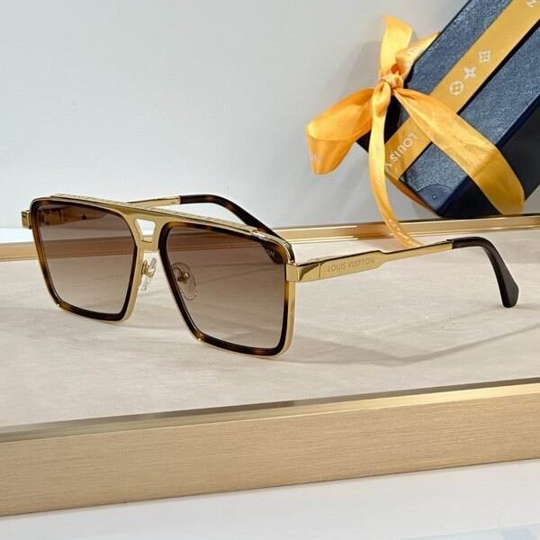 L X V SunglassesSUNGLASSES