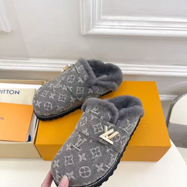 L X V Easy Sandals 2025SUNGLASSES