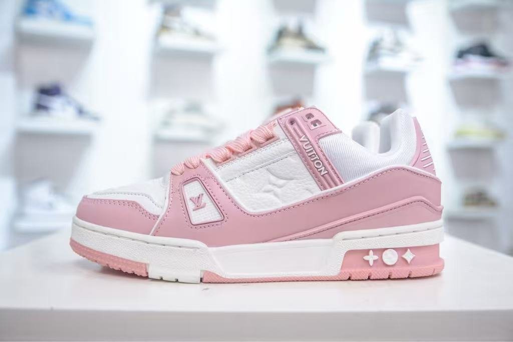 L X V TRAINER SneakersSUNGLASSES