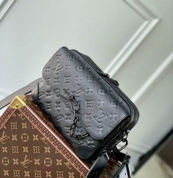 L X V  Messenger Bags