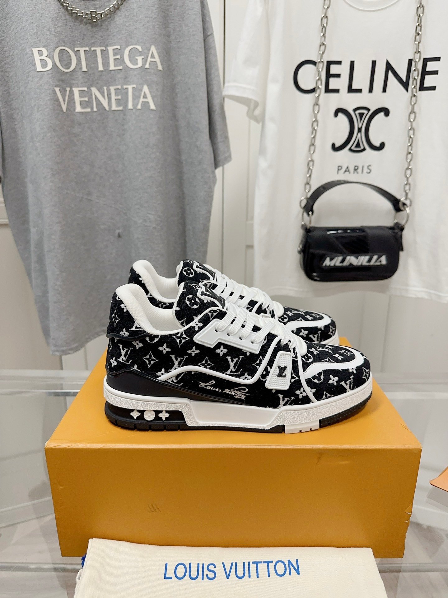 L X V TRAINERSUNGLASSES