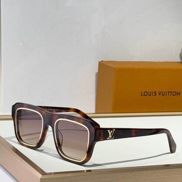 L X V SunglassesSUNGLASSES