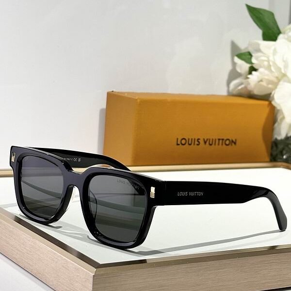 L X V SunglassesSUNGLASSES