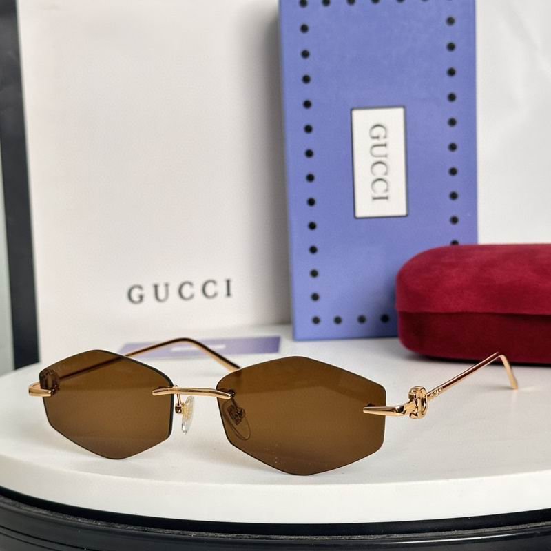 GUC SunglassesSUNGLASSES