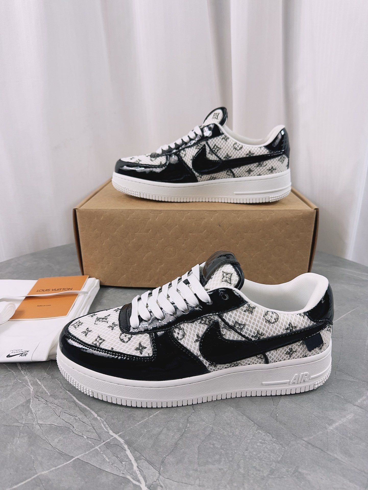 NK x L X V Trainers SneakersSUNGLASSES