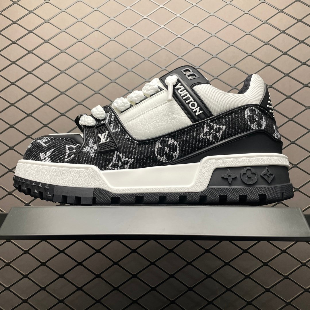 L X V  TRAINER SneakersSUNGLASSES