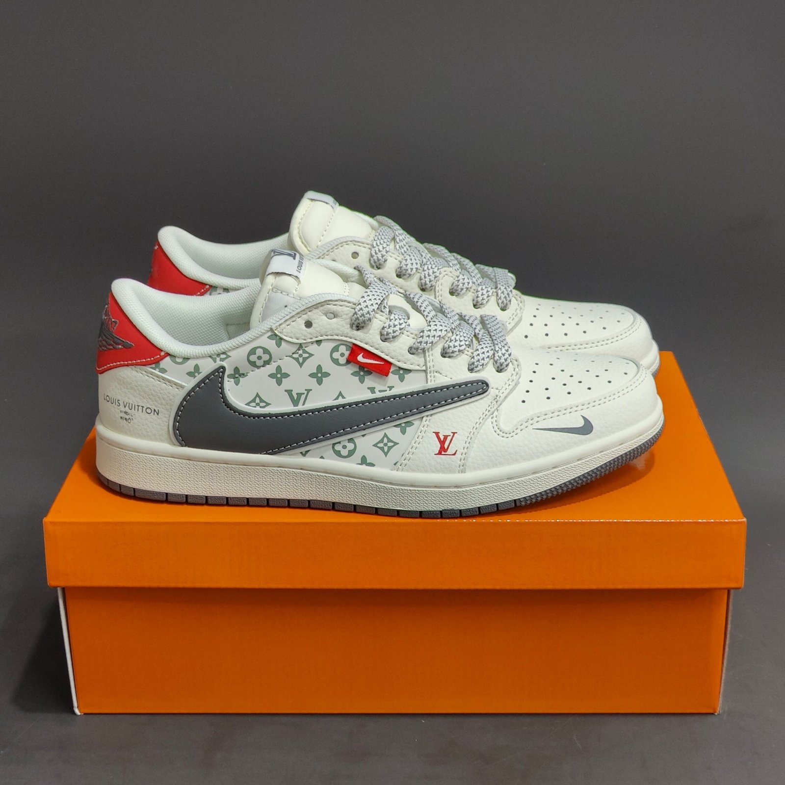 L X V X AIR  JRD 1 LOW SneakerSUNGLASSES