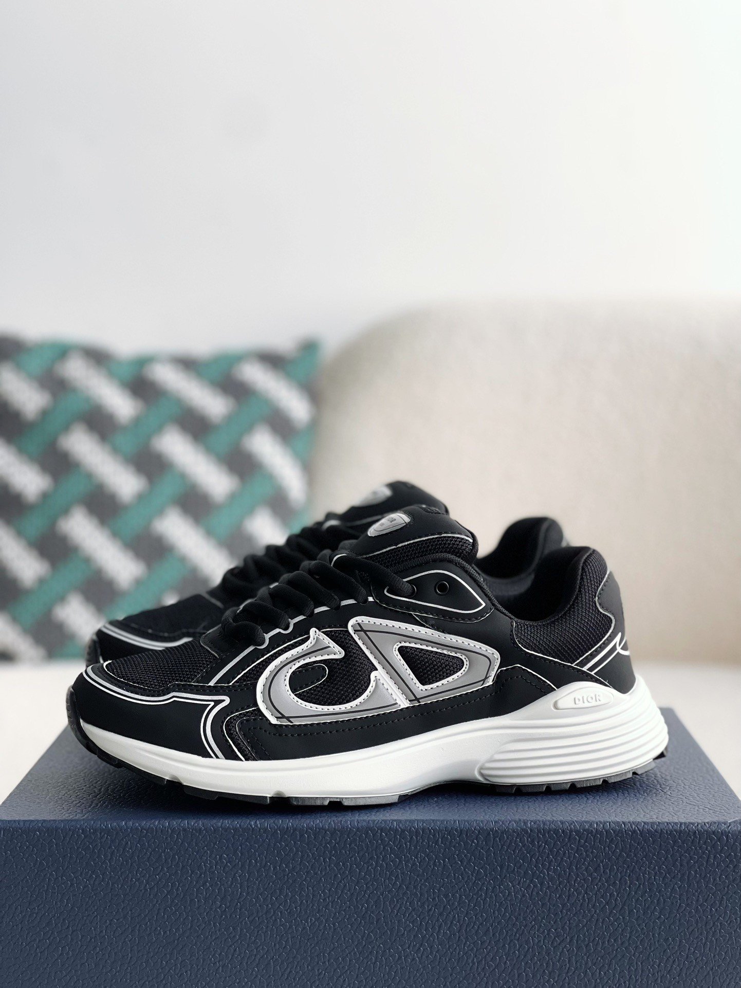 DR b30 sneakerSUNGLASSES