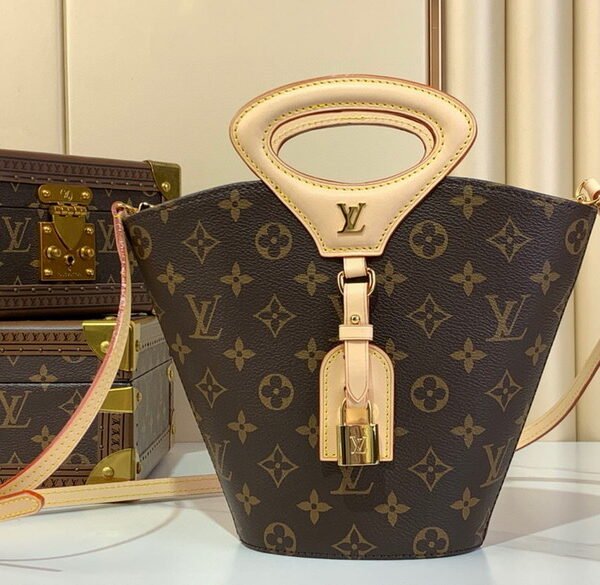 L X V RIVAGE BB 18x7x12cm （Multiple colors）