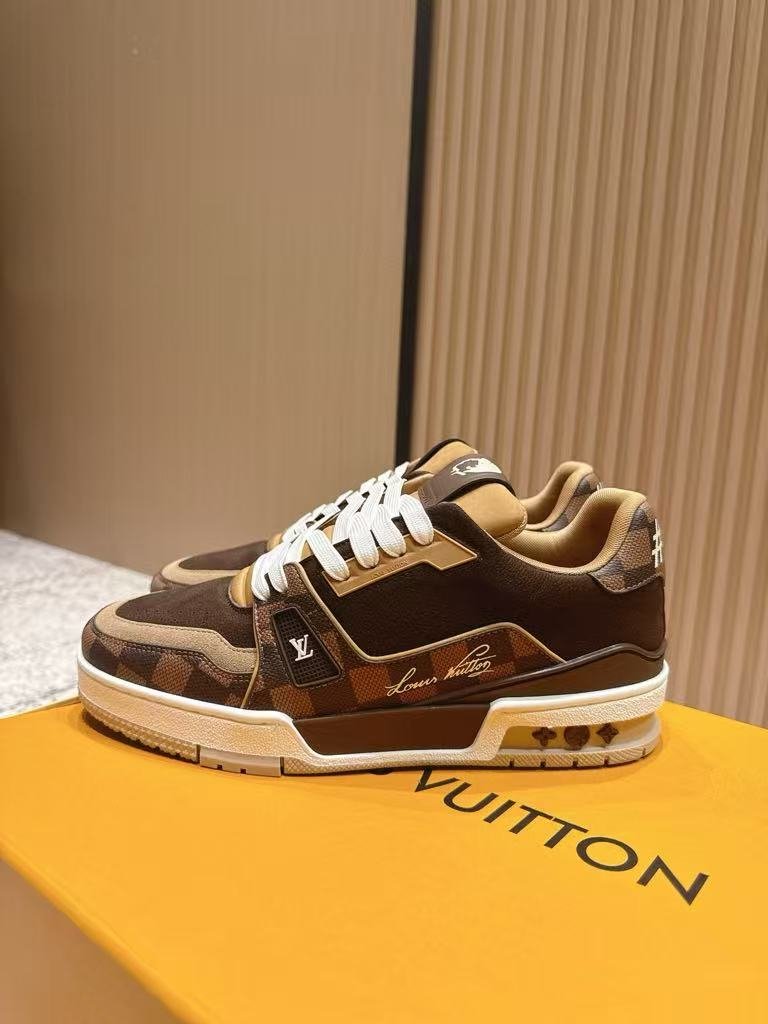 L X V TRAINER SneakersSUNGLASSES