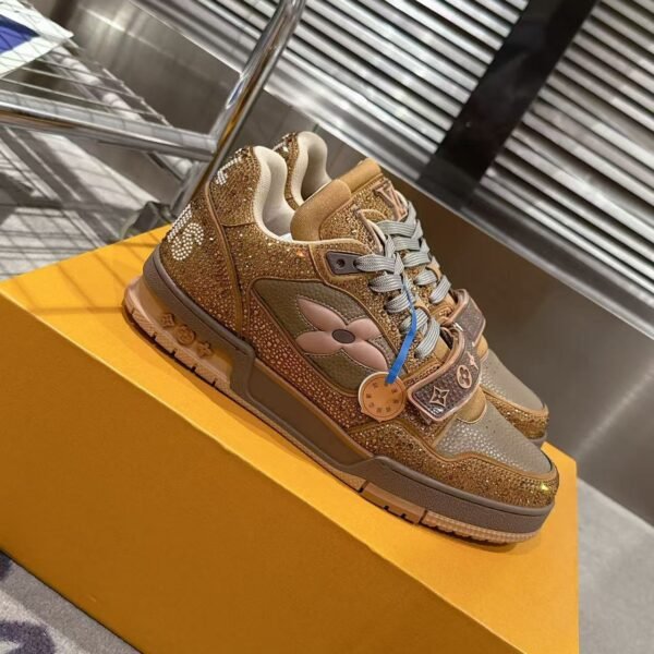 L X V trainer SneakersSUNGLASSES