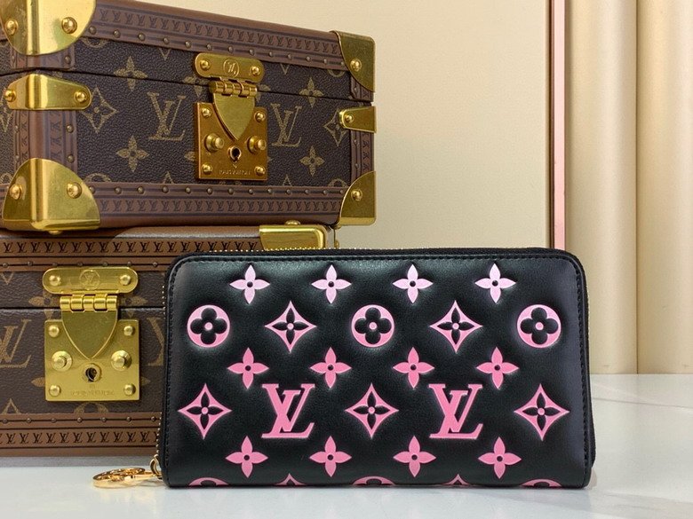 L X V Wallets 19.5*10.5*2.5cm