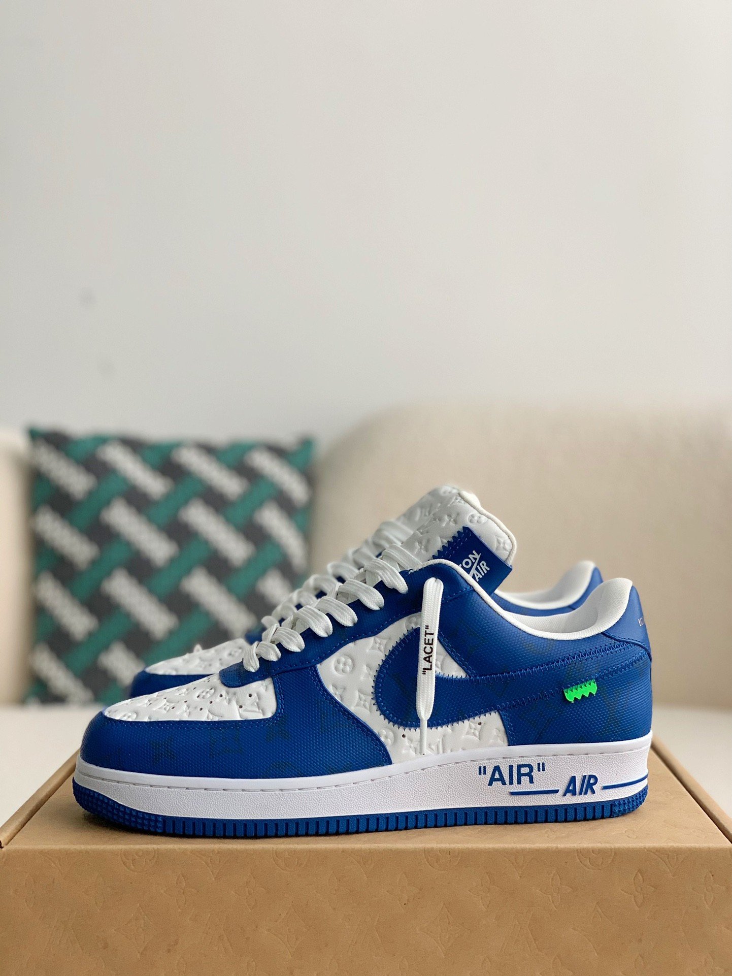 L X V x NK air force 1 sneakerSUNGLASSES
