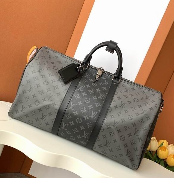 L X V travelling bag 50X29X23cm