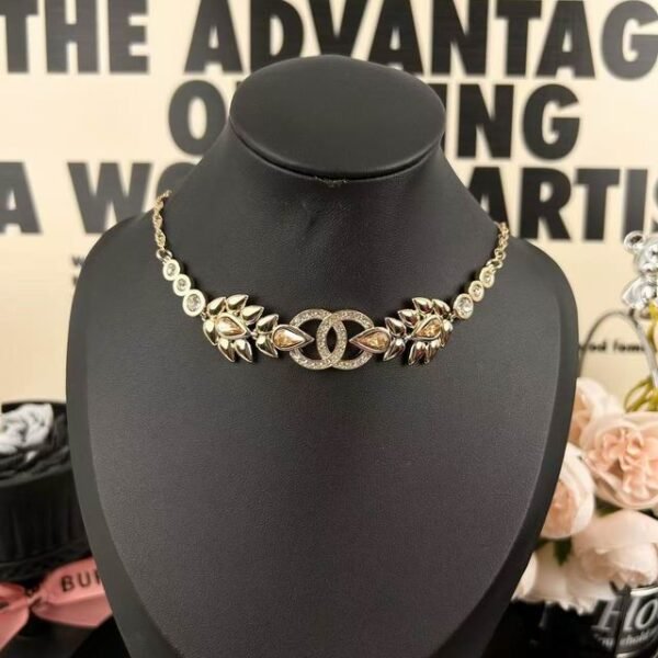 Chane NecklaceSUNGLASSES