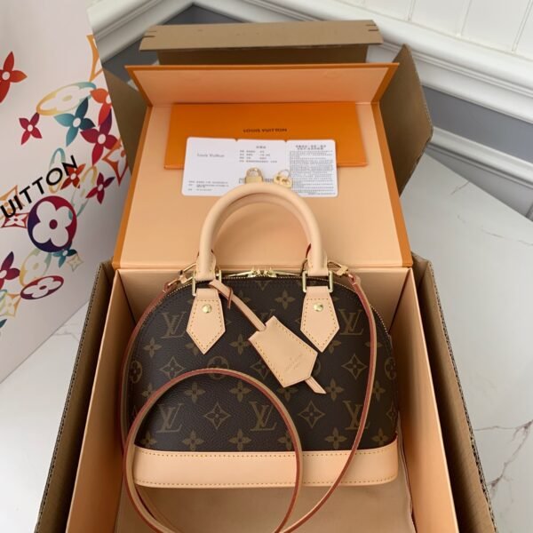 L X V ALMA BB M53152 23.5*17.5*11.5 cm