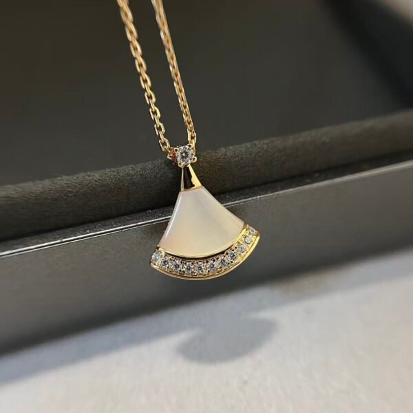 BGR NecklaceSUNGLASSES