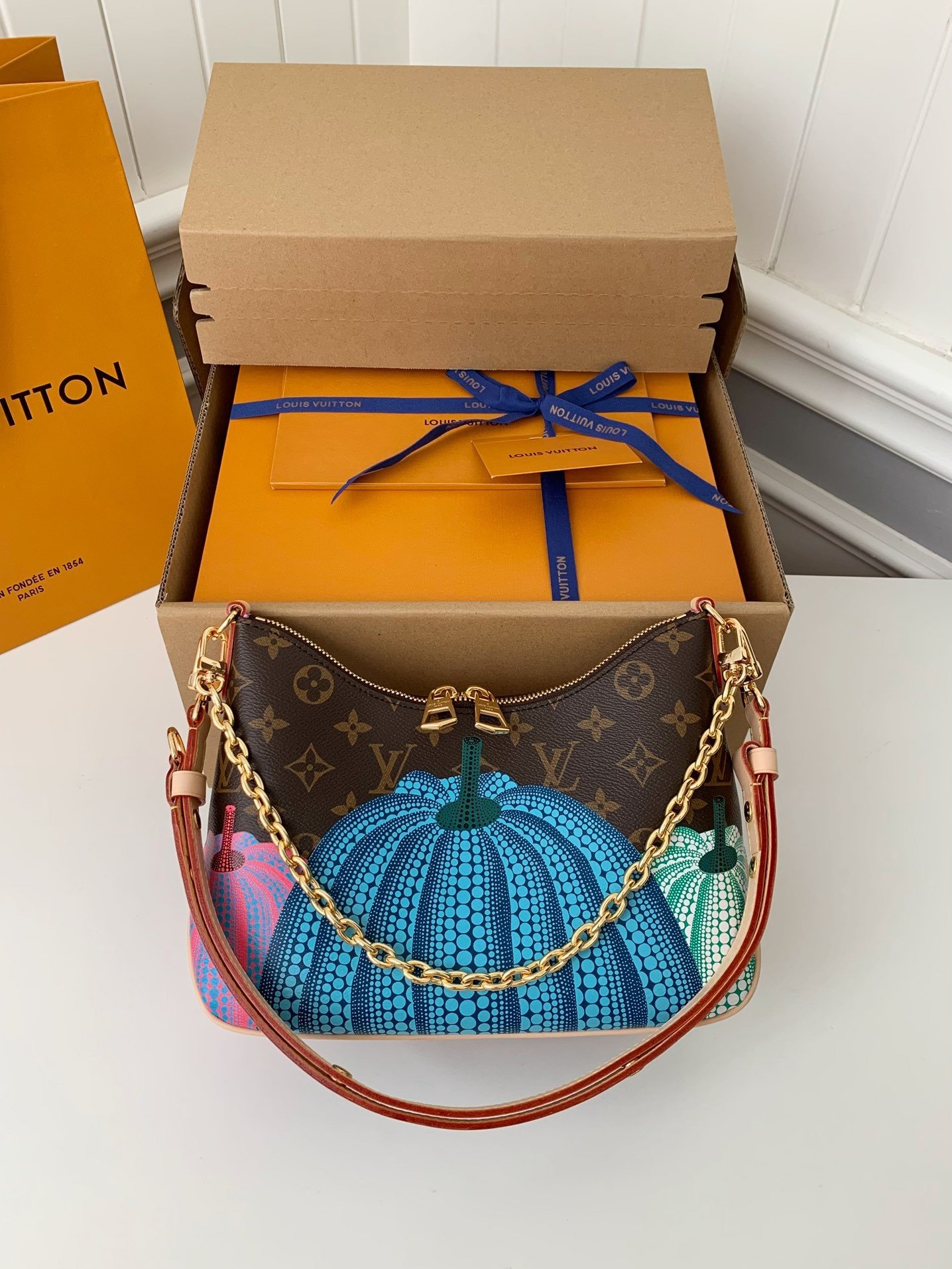 L X V x Yayoi Kusama  BOULOGNE  29*16*9.5cm