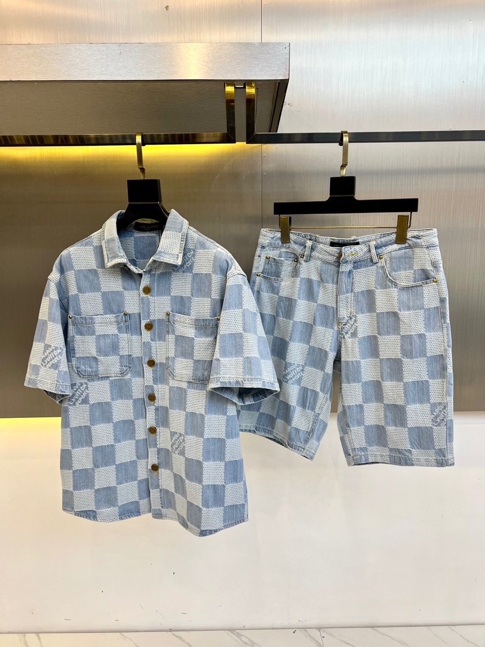 L X V  T-Shirt  Shorts £¨Suit£©SUNGLASSES